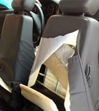 Droga estava nos bancos e também na carroceria. (Foto: Divulgação)