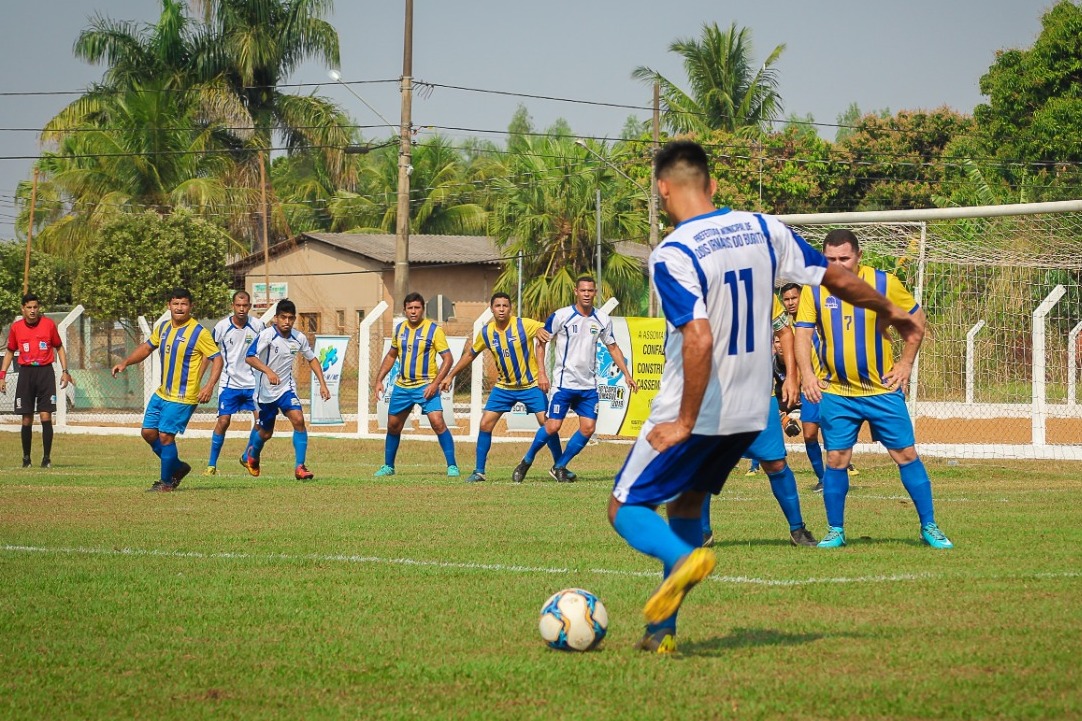 Dois Irmãos, Nioaque e Sidrolândia passam à 3ª fase da Copa Assomasul De branco, Dois Irmãos fez 2 a 0 em Anastácio. Edson Ribeiro