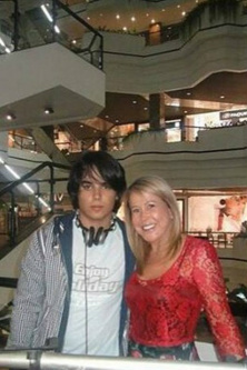Após viagem com namorada de Zezé Di Camargo, filho de Zilu se declara para a mãe: ‘Sempre vou torcer pela sua felicidade’ Igor Camargo com a mãe, Zilu Foto: Reprodução/ Instagram