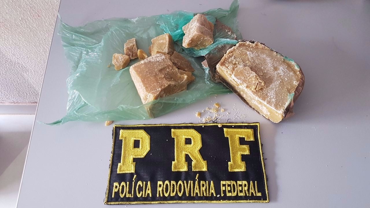 Criança de 10 anos e jovem são detidas com crack Uma das adolescentes informou que foi contratada através da rede social que sua prima, de dez anos, foi convidada a acompanhá-la
(Foto- Divulgação).