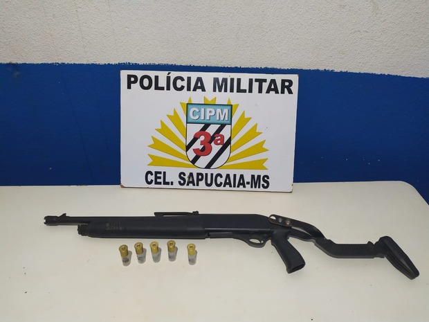 Jovem efetua disparo com espingarda e acaba preso Jovem efetua disparo com espingarda e acaba preso