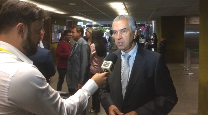 Reinaldo Azambuja vai se reunir com Bolsonaro no dia 14