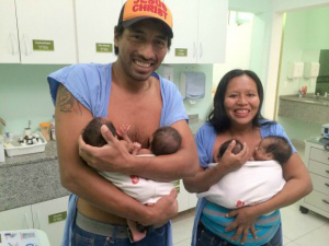Família de quadrigêmeas tem barraco roubado e fica sem moradia Casal tem outras quatro meninas (Foto: Gabriela Pavão/ G1 MS)Casal tem outras quatro meninas
(Foto: Gabriela Pavão/ G1 MS)