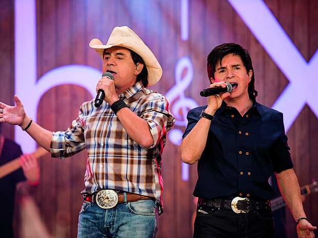 Shows de Chitãozinho e Xororó e Lulu Santos são atrações em MS Dupla sertaneja Chitãozinho e Xororó se apresenta em Campo Grande (Foto: Cadu Fernandes)