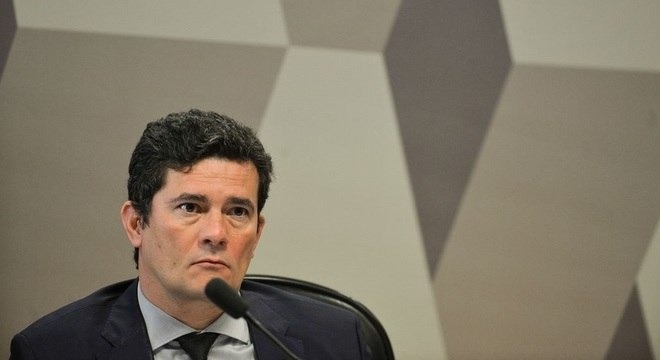 Supostas mensagens trocadas com procuradores também enfraqueceram Moro. Marcelo Camargo/Agência Brasil