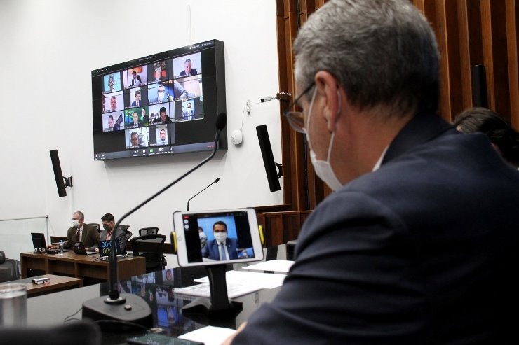 Três propostas estão pautadas para votação na Ordem do Dia desta quarta-feira Durante pandemia, deputados realizam votação remota. Wagner Guimarães