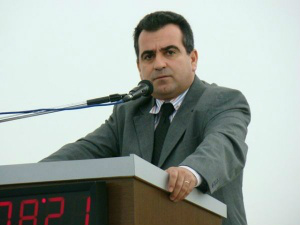 O vereador Vanderlei Chagas, relator da comissão que analisa cassação de cinco colegas, também virou réu (Foto: Jr. Lopes/Naviraí Diário)