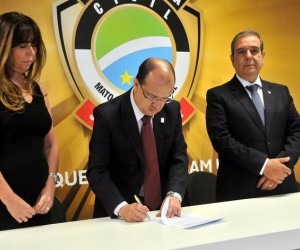 De todos os roubos registrados em Campo Grande, quase 70% são de celulares Titular da Sejusp assinou convênio com Anatel para acelerar bloqueio de celulares - Valdenir Rezende