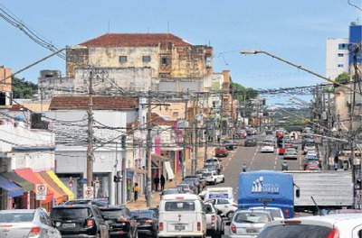 Lojistas acreditam que vendas podem diminuir com a retirada das vagas, no Centro - Foto: Valdenir Rezende / Correio do Estado