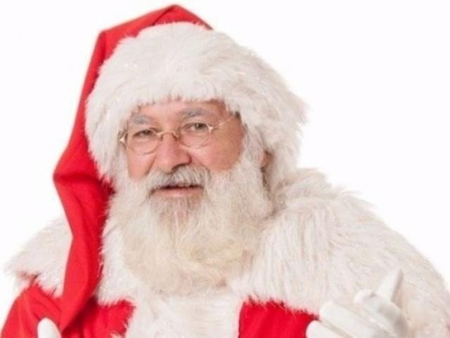 O jornalista atuava como Papai Noel há 35 anos em vários locais, inclusive em shopping de Pedro Juan Caballero.