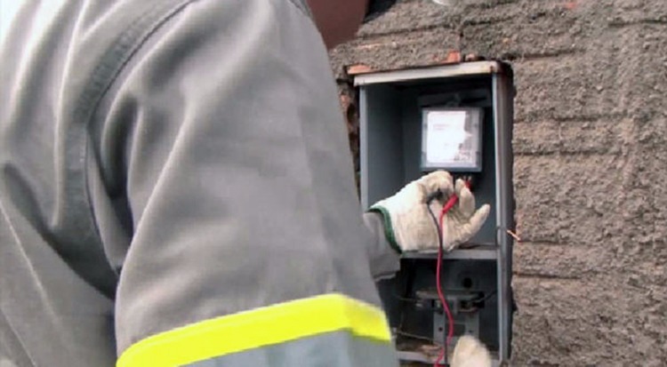 Fiscalização de concessionária constata furto de energia em comércio