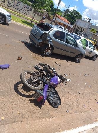 O motociclista não portava documentos. Redes sociais - whatsapp