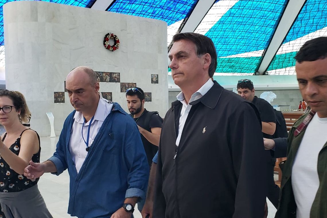 Bolsonaro visita general e vai à catedral em Brasília Pedro Rafael/Agência Brasil