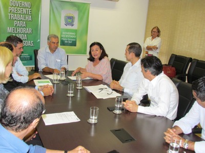 Prefeita Délia Razuk assinou o contrato com o Governo de MS e Caixa para construção das moradias do conjunto Estrela Guaçu – Chico Ribeiro

