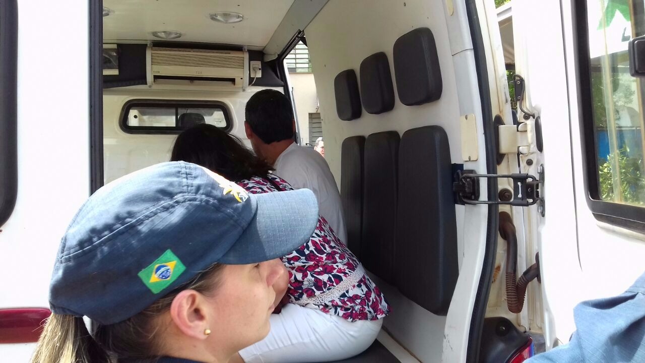 Desfile cívico reuniu mais de 20 mil pessoas em Dourados Mulher denunciou agressão à polícia - Foto: Osvaldo Duarte