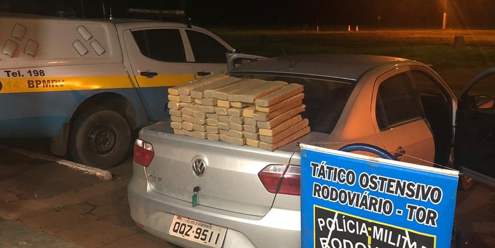 Droga que seria levada à Rondônia é localizada em estofamento de veículo Divulgação