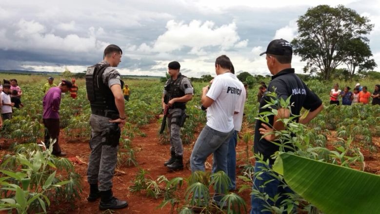 Homem foi golpeado com faca ou foice - Crédito: Osvaldo Duarte