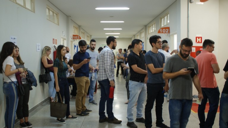 Médicos selecionados em programa de residência devem fazer matrícula