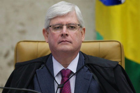 Após defesa de Joesley, Janot decide revogar imunidade e avalia prisão Após defesa de Joesley, Janot decide revogar imunidade e avalia prisão