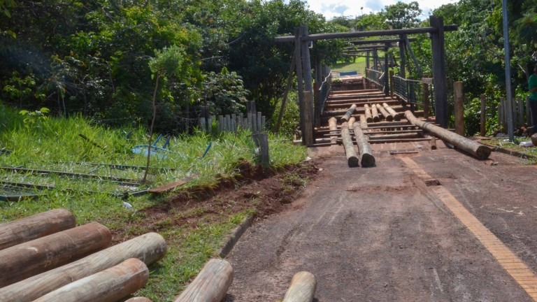 Com obras na ponte e no parquinho, Parque Sóter é revitalizado Com obras na ponte e no parquinho, Parque Sóter é revitalizado