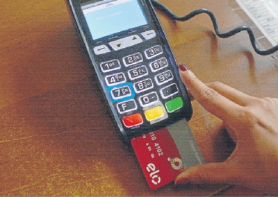 Modalidade cartão lidera o endividamento das famílias, com parcela de 62% dos entrevistados - Foto: Paulo Ribas/Correio do Estado