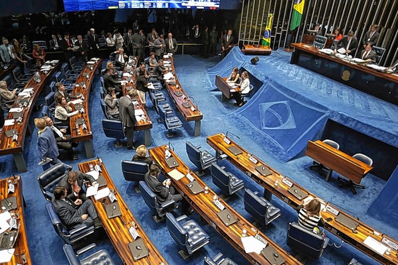 Senado aprova aumento de salário de ministros do STF para R$ 39 mil