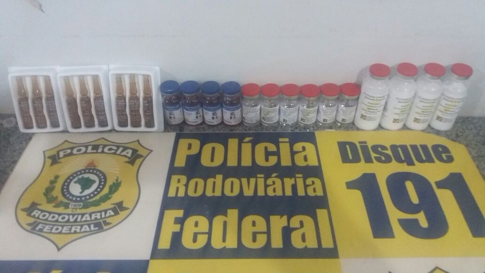 Passageiro de ônibus é preso em MS com anabolizantes proibidos no Brasil Anabolizantes apreendidos pela PRF (Foto: PRF/Divulgação)
