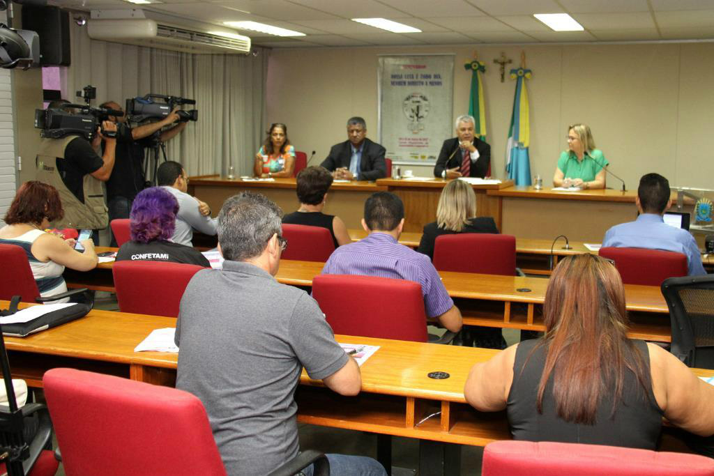 Políticas públicas e a violência contra a mulher foram debate na Casa de Leis O seminário continua nesta sexta-feira a partir das 8h
Foto: Wagner Guimarães AL/MS