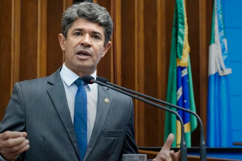 Deputado Professor Rinaldo tem seu celular clonado por bandidos Ilustração