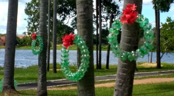 Guirlandas sustentáveis feitas em presídio enfeitam o Natal de Aquidauana Guirlandas sustentáveis feitas em presídio enfeitam o Natal de Aquidauana