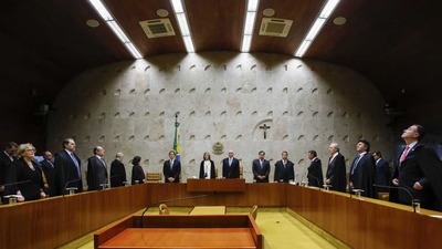 É 'inadmissível' e 'inaceitável' agredir a Justiça, diz Cármen Lúcia