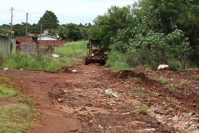 Máquinas da prefeitura devem permanecer por uma semana para concluir serviço no Jardim Água Boa – A.Frota



