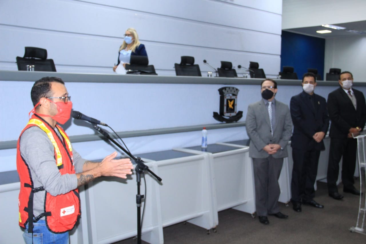 Câmara e Cruz Vermelha firmam parceria para auxiliar no combate ao Coronavírus