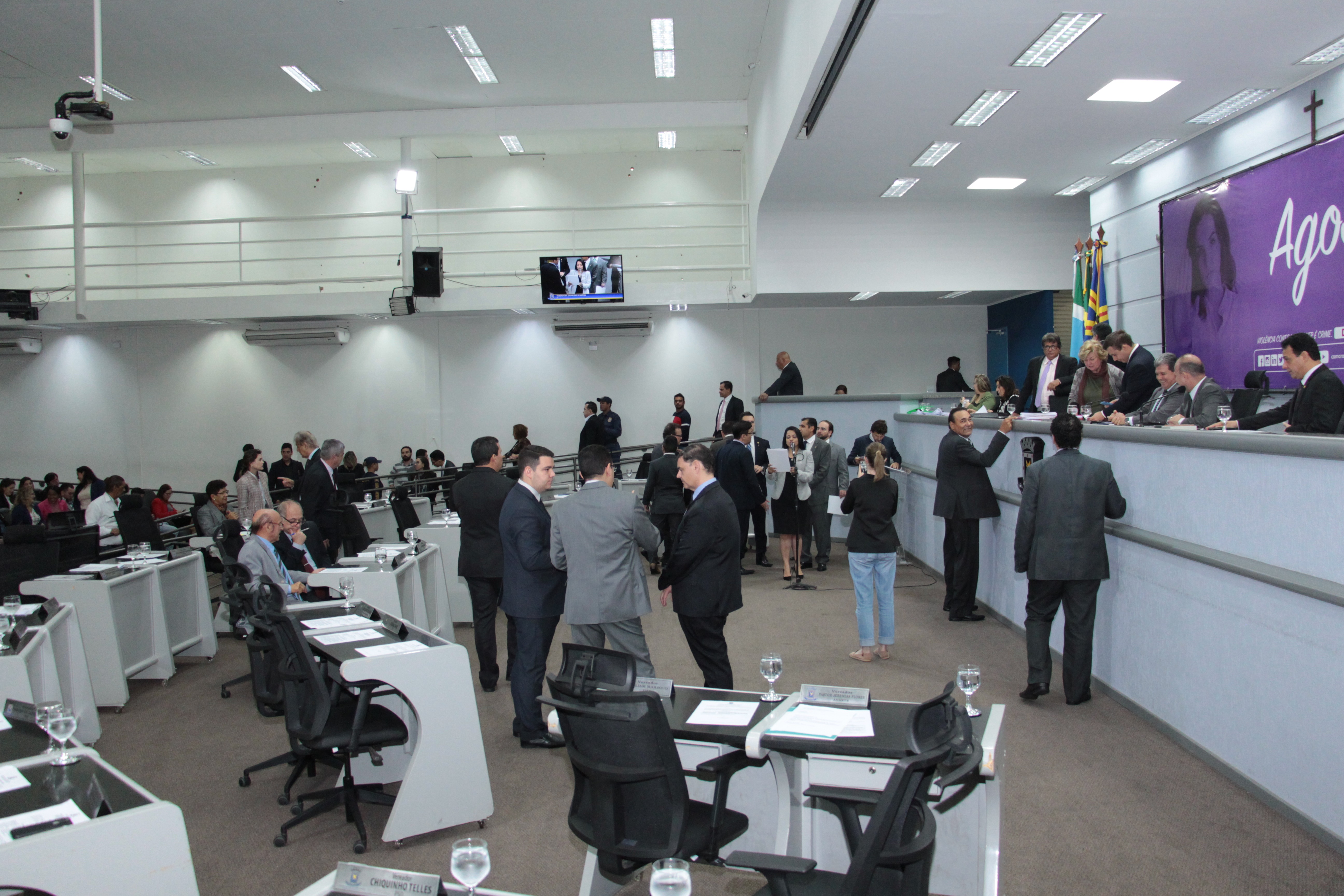 Vereadores votam três Projetos de Lei na sessão desta quinta-feira Vereadores votam três Projetos de Lei na sessão desta quinta-feira
