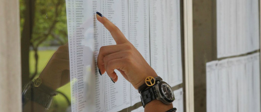 Alunos já podem consultar lista de espera do Prouni em universidades Marcos Santos/USP Imagens