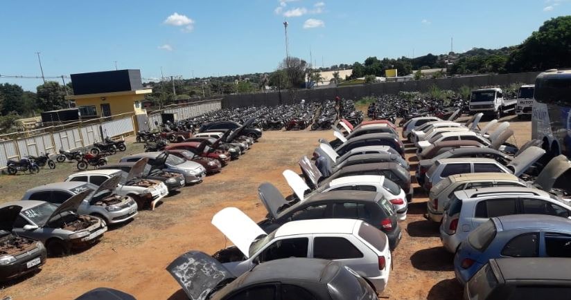 Leilões em maio vão retirar mais de 400 veículos dos pátios do Detran Leilões em maio vão retirar mais de 400 veículos dos pátios do Detran