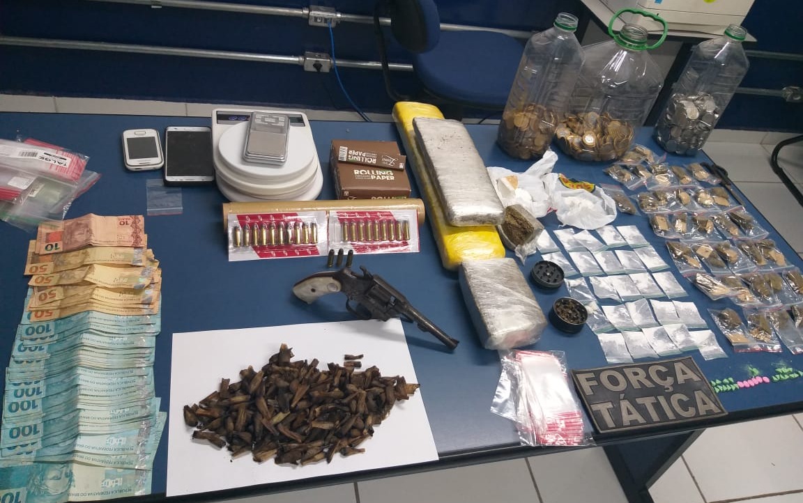 Homem é preso por traficar drogas em bar no centro da capital Homem é preso por traficar drogas em bar no centro da capital