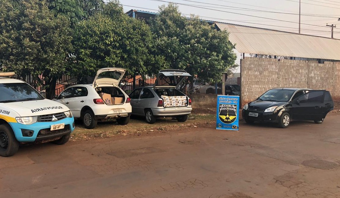 PMR prende dois homens por contrabando de 3,1 mil pacotes de cigarros Divulgação