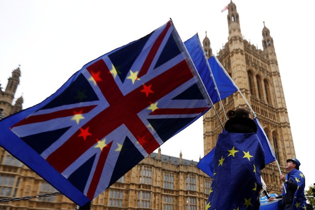 Brexit sem acordo pode custar 16 bilhões de dólares ao Reino Unido (Peter Nicholls)