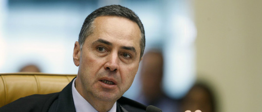 "Ambos são crimes", diz Barroso sobre caixa dois e corrupção DR