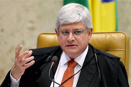 Em conversa entregue pela defesa da JBS, Saud e Joesley conversam sobre a suposta interferência de Millerna delação premiada
