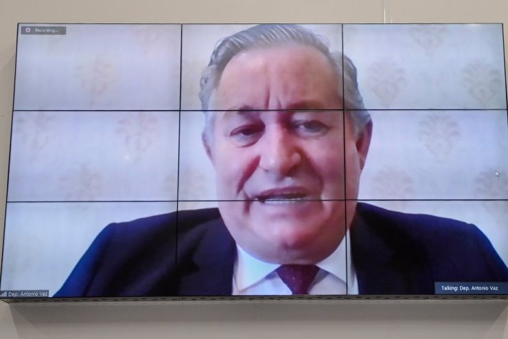 Proposta obriga rede pública a realizar cirurgias plásticas reparadoras Deputado Antonio Vaz, presidente da Comissão de Saúde, é o autor do projeto de lei. Luciana Nassar