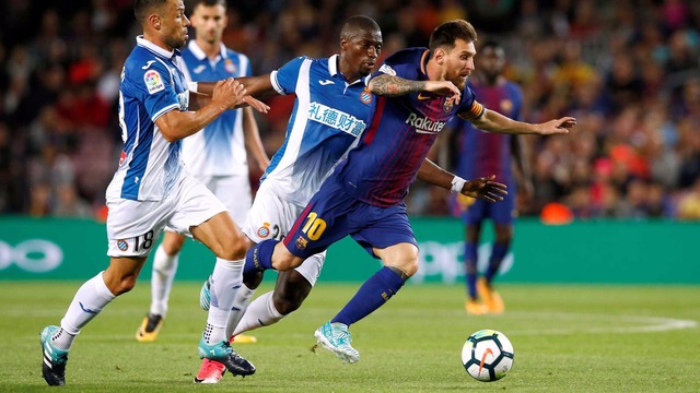 Messi marca três, Barcelona goleia e mantém 100% de aproveitamento divulgação