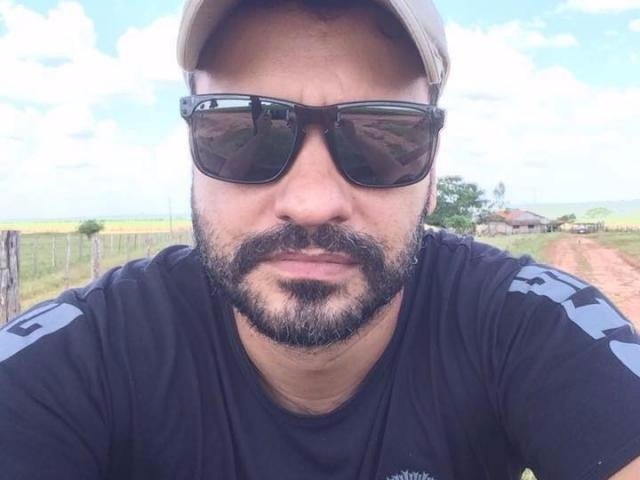 Policial civil morre em colisão com traseira de uma carreta Francisco, que trabalhava em Eldorado, ia para casa, em Iguatemi, quando houve a colisão na saída da cidade, na Rua Mato Grosso do Sul. (Foto: Reprodução/Facebook)