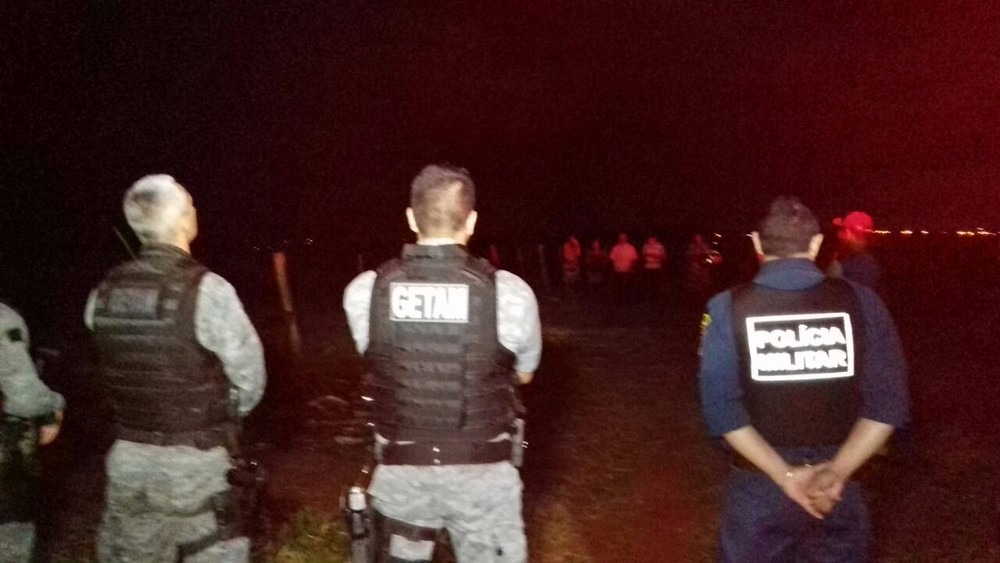 Jovem indígena é morto com facada em aldeia Indígena é encontrado morto na aldeia Jaguapirú, em Dourados (Foto: Osvaldo Duarte)