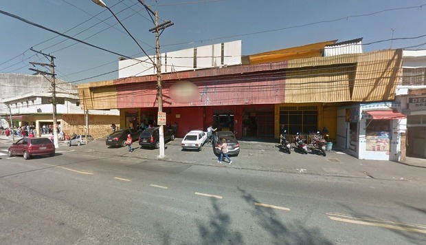 Justiça decreta prisão de acusados de torturar jovem em supermercado Justiça decreta prisão de acusados de torturar jovem em supermercado