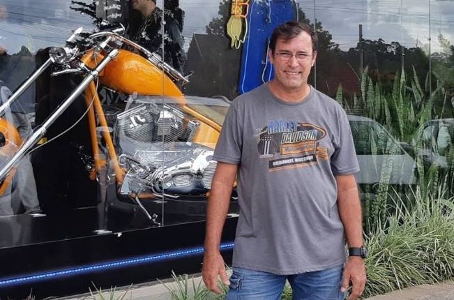 Major aposentado do Exército é morto a facadas na porta de hotel em Bonito O professor Paulo Settervall. Reprodução/Facebook