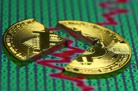 O que aconteceu com o bitcoin, que agora só cai?