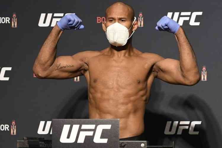 Ronaldo Jacaré testa positivo para covid-19 e não poderá lutar hoje UFC/Divulgação