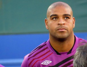 Adriano Imperador é rejeitado pelo Sport (Foto: Fernando Freire)